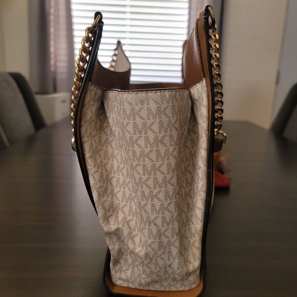 Michael Kors Newbury Shoulder Tote Bag Medium Vanilla Acorn Chain Hobo White Tan - Picture 3 of 16